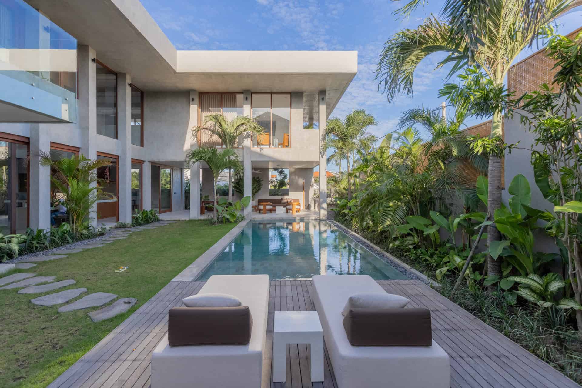 READY TO MOVE IN 3 BEDROOM VILLA FOR SALE LEASEHOLD IN PERERENAN BALI BE-1017 